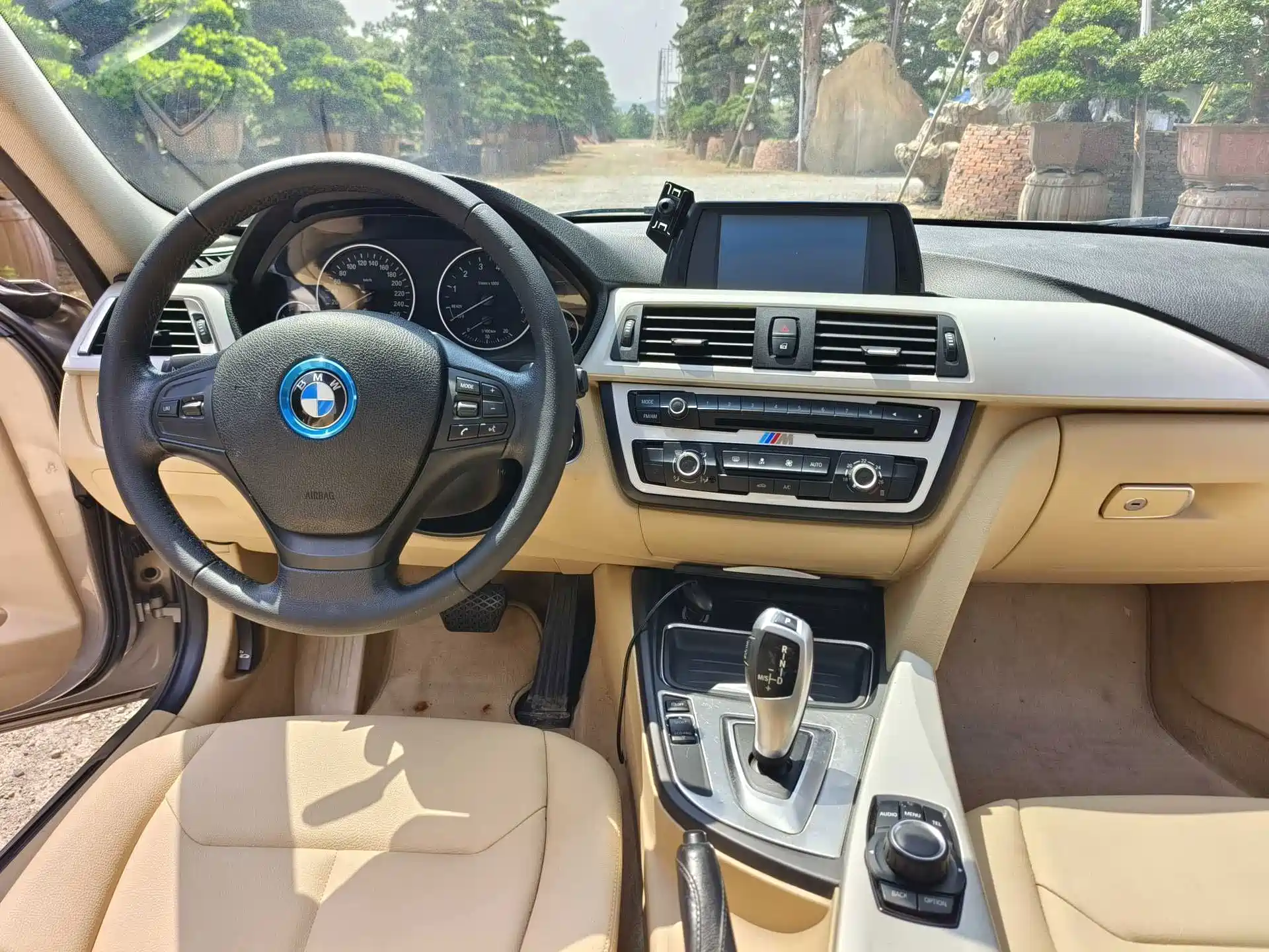 Photo 7 - BMW 3 Series