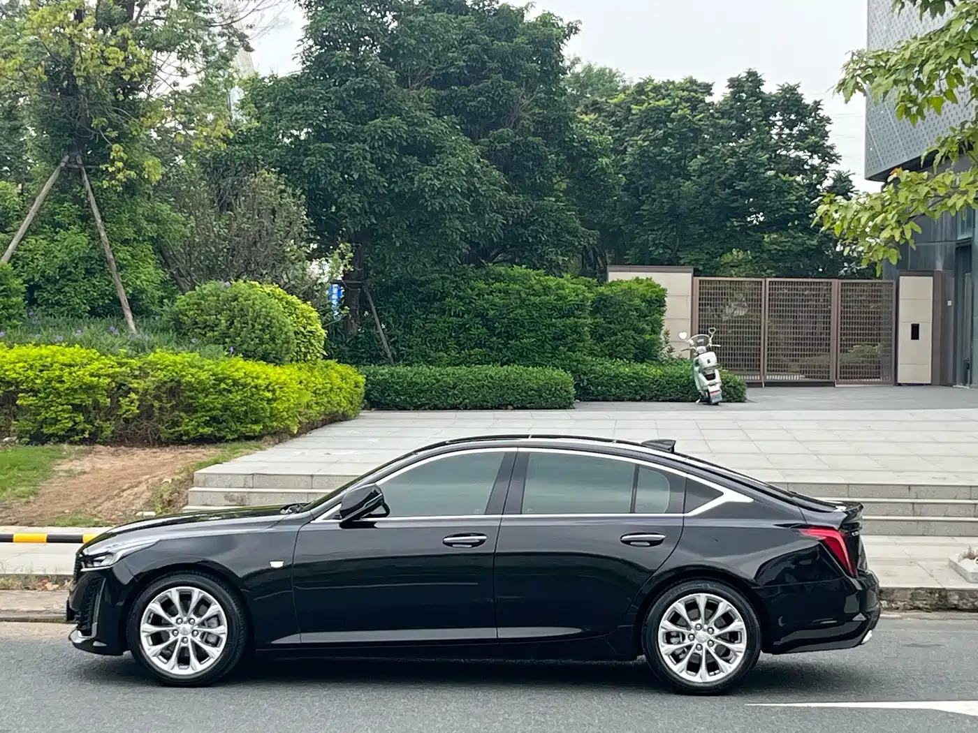 Cadillac CT5 2024 2023 28T Luxury Style (Standard Edition)