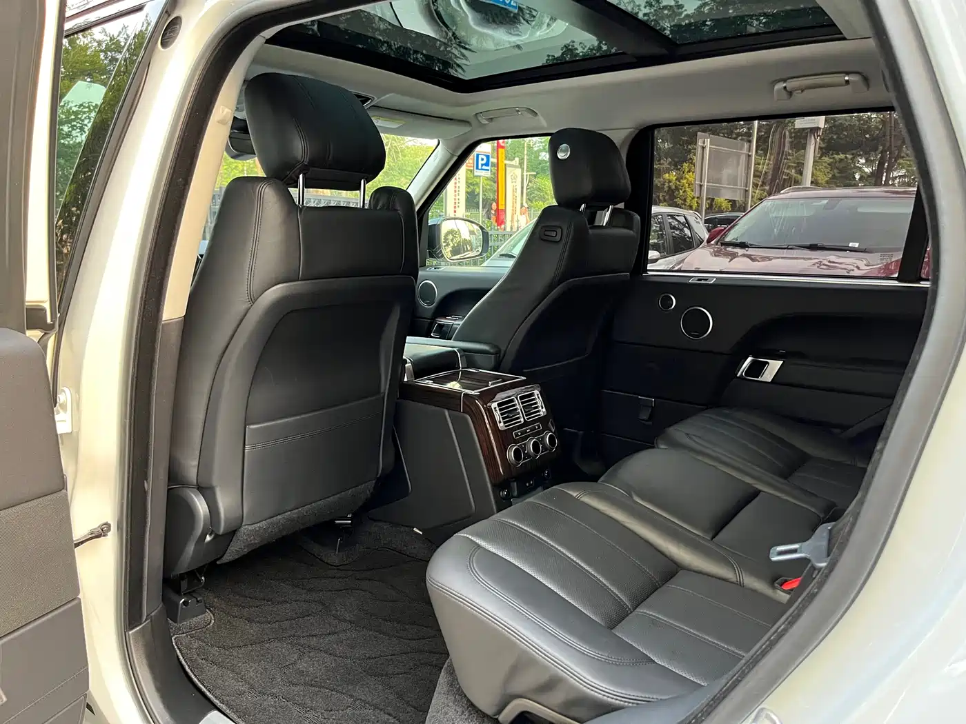 Land Rover Range Rover 2017 3.0 SC V6 Vogue LWB (Long Wheelbase) фото 11