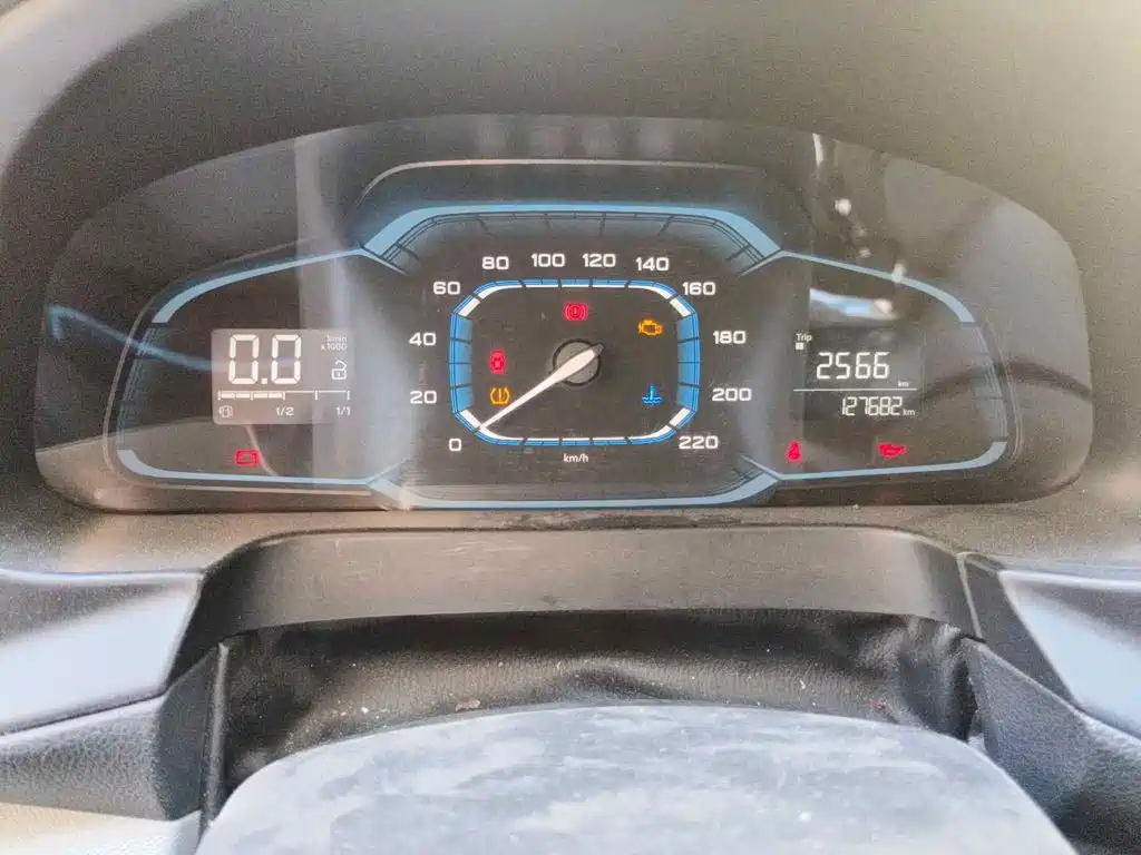 Roewe 360 2016 2016 1.5L Manual Smart Screen Edition