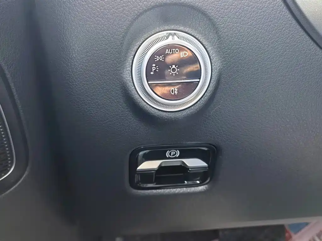 Mercedes-Benz C-Class 2022 Facelift C 260 L Sport фото 28