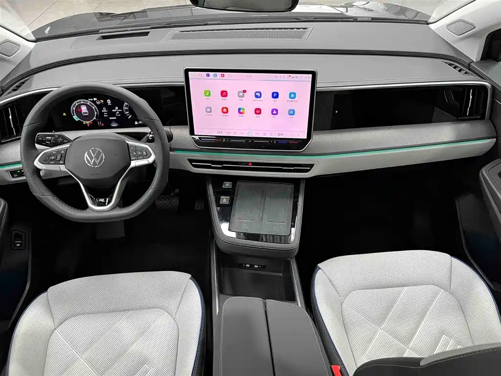Volkswagen Talagon 2025 450TSI R-Line 6-Seater фото 2
