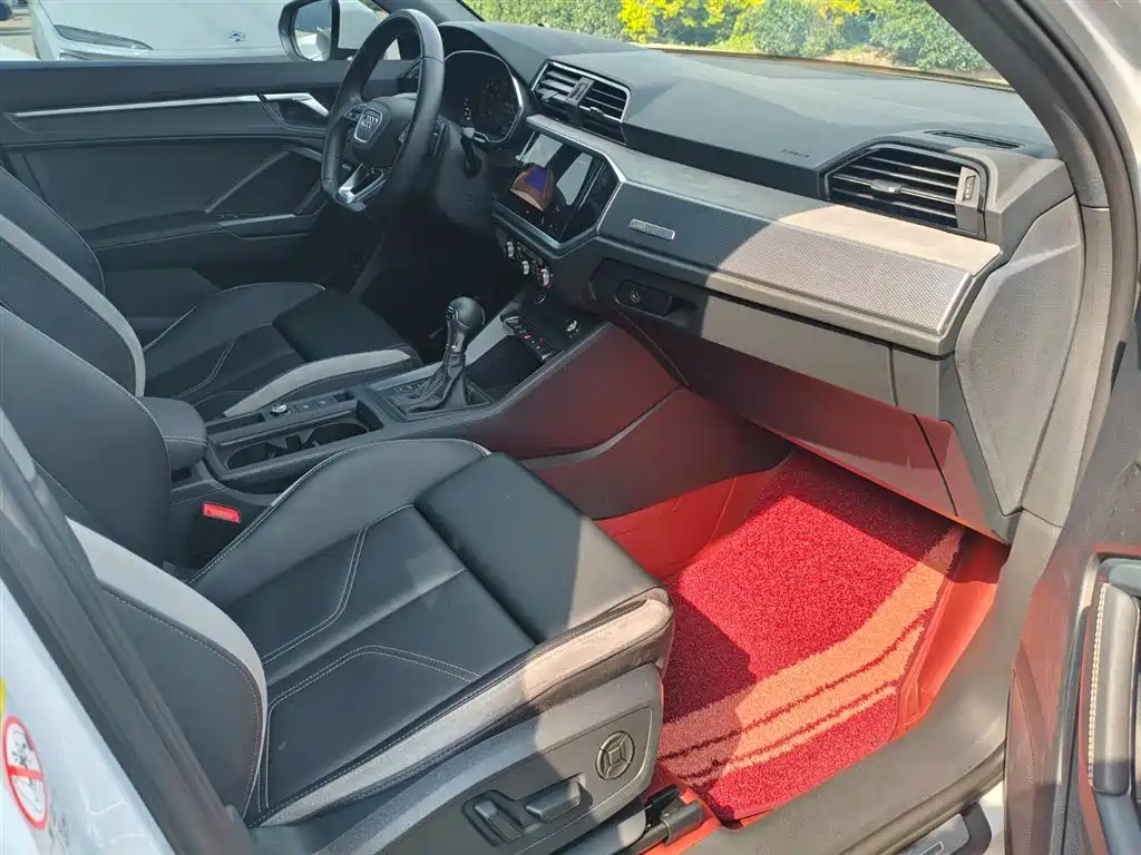 Audi Q3 2024 35 TFSI Fashion Sport фото 10