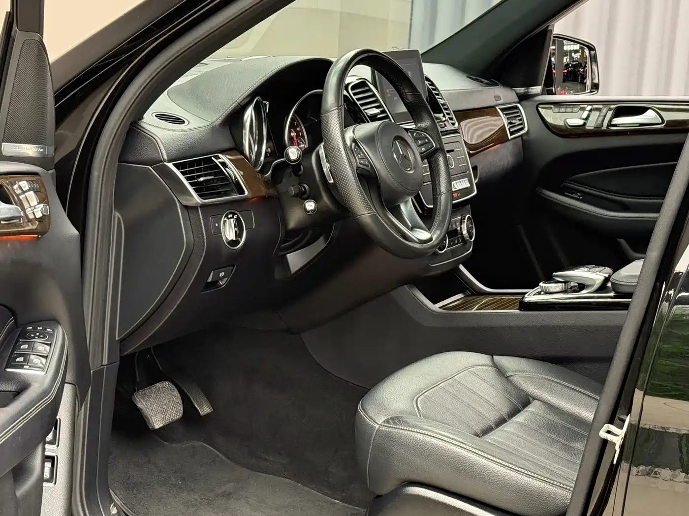 Mercedes-Benz GLS 2018 Facelift GLS 400 4MATIC Sport фото 5