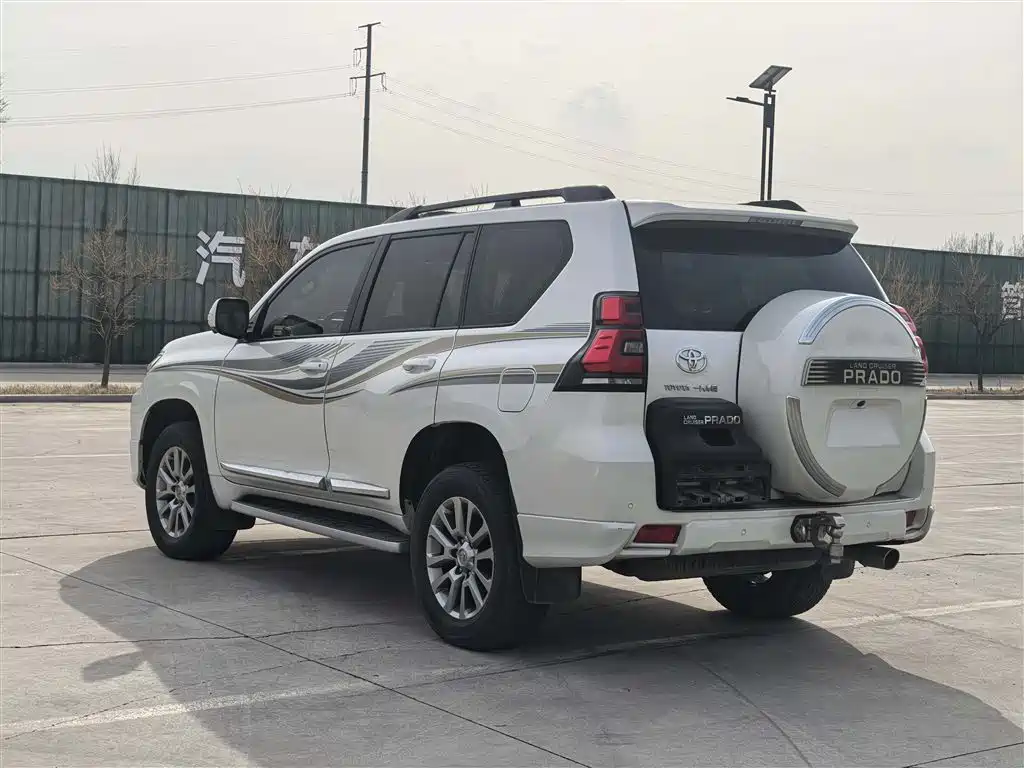 Toyota Prado 2019 3.5L Automatic TX-L Zunxiang Edition with Rear-mounted Spare Tire фото 4