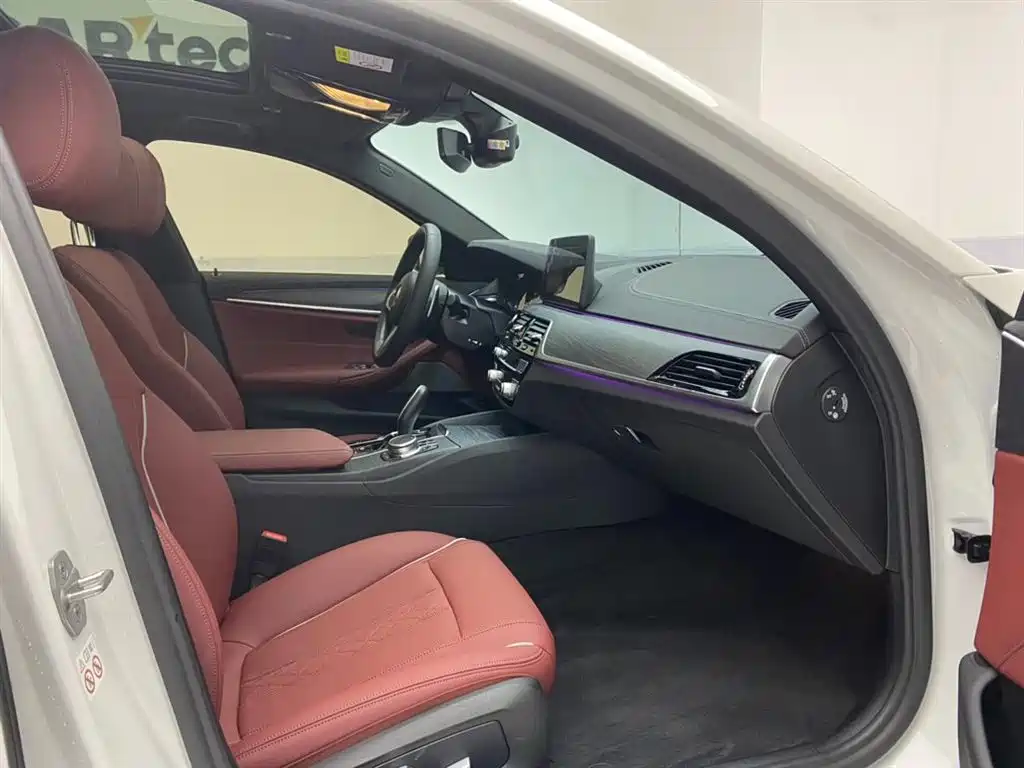 BMW 5 Series 2021 530Li Leading M Sport Package фото 18