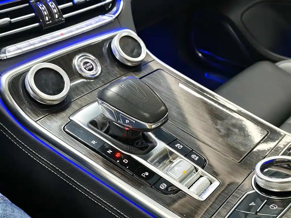 Hongqi H9 2023 2.0T Smart Connectivity Flagship Edition фото 17