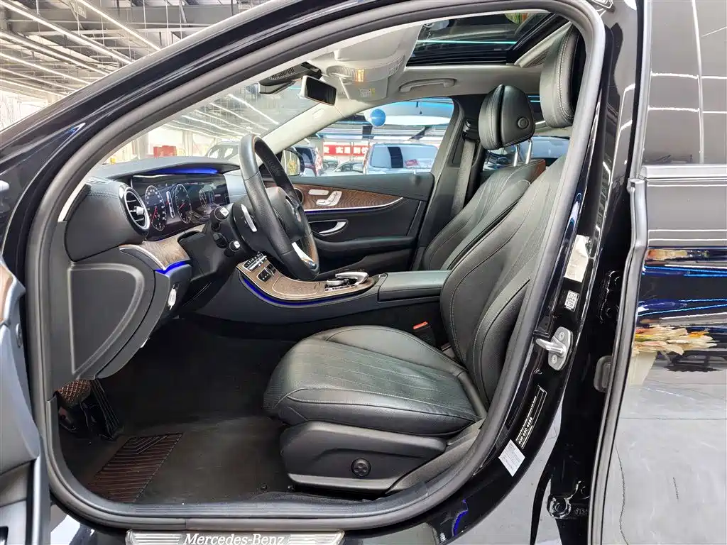 Mercedes-Benz E-Class 2018 E 300 L Fashion фото 4