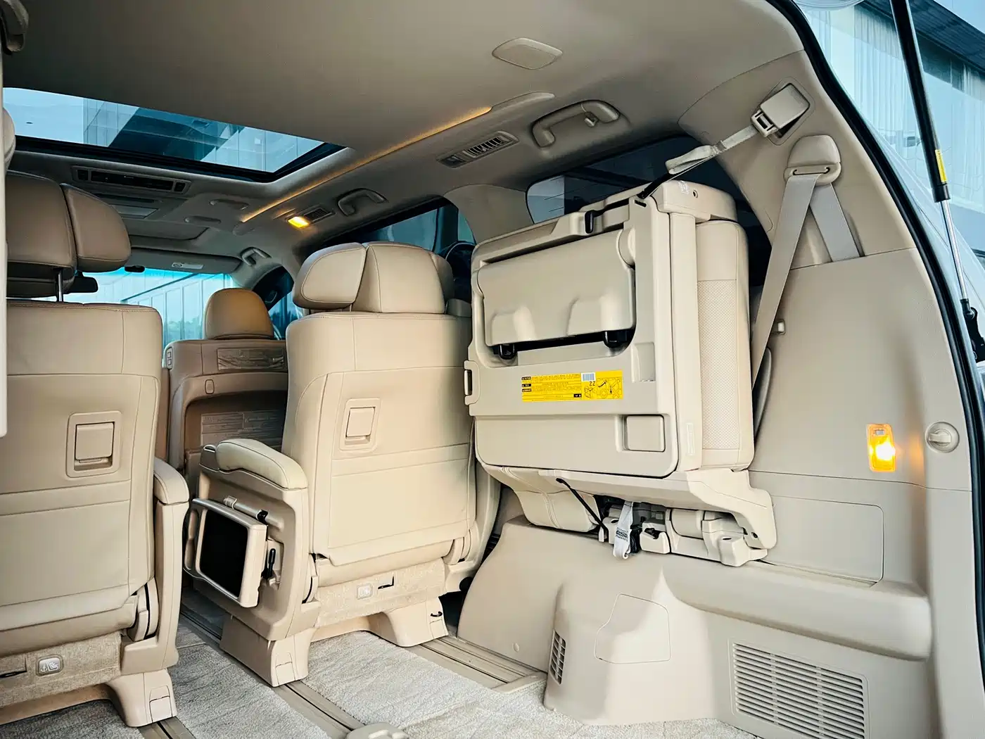 Toyota Alphard 2012 3.5L Luxury Edition фото 18