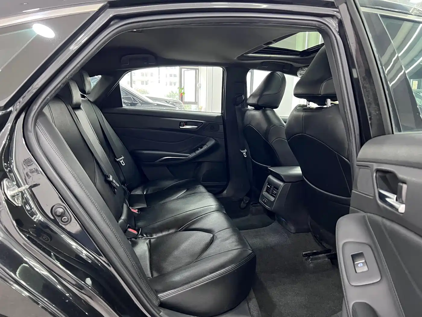 Toyota Avalon 2019 2.5L Progressive Edition China V фото 12