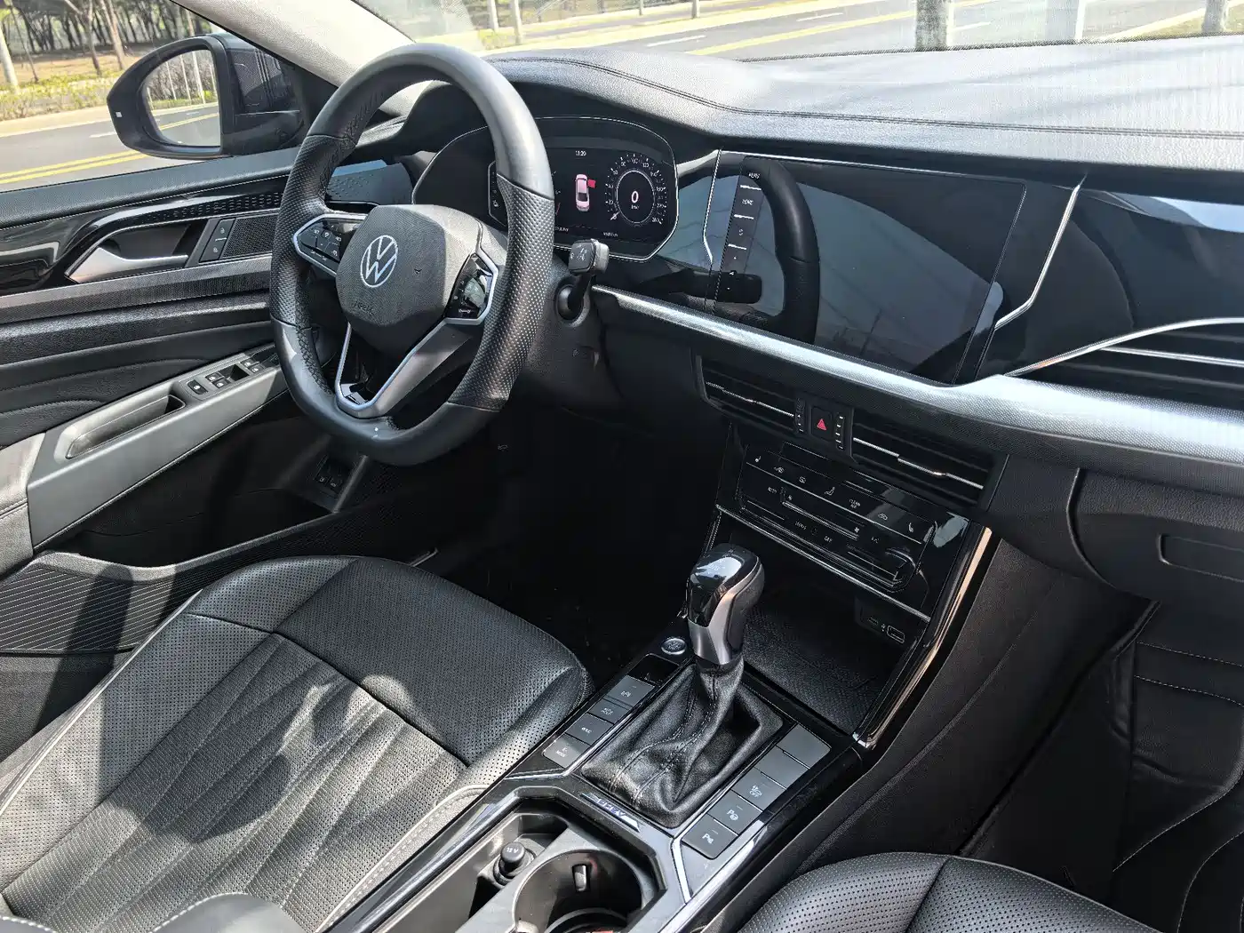 VOLKSWAGEN PASSAT NEW ENERGY