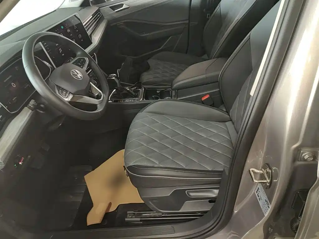 Volkswagen Sagitar 2023 300TSI DSG Surpassing Edition фото 15