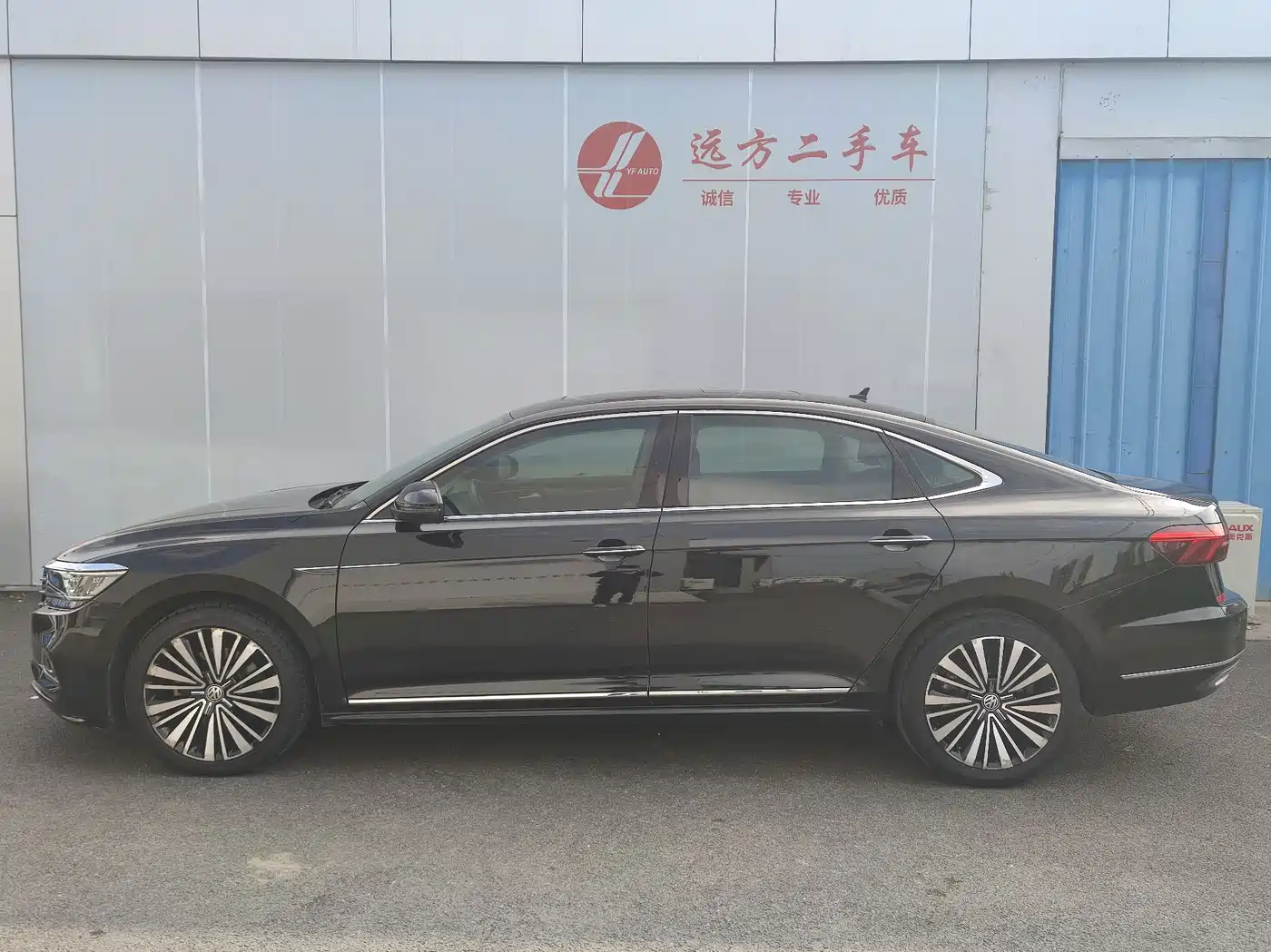 Volkswagen Passat 2019 330TSI Luxury Edition China VI фото 7