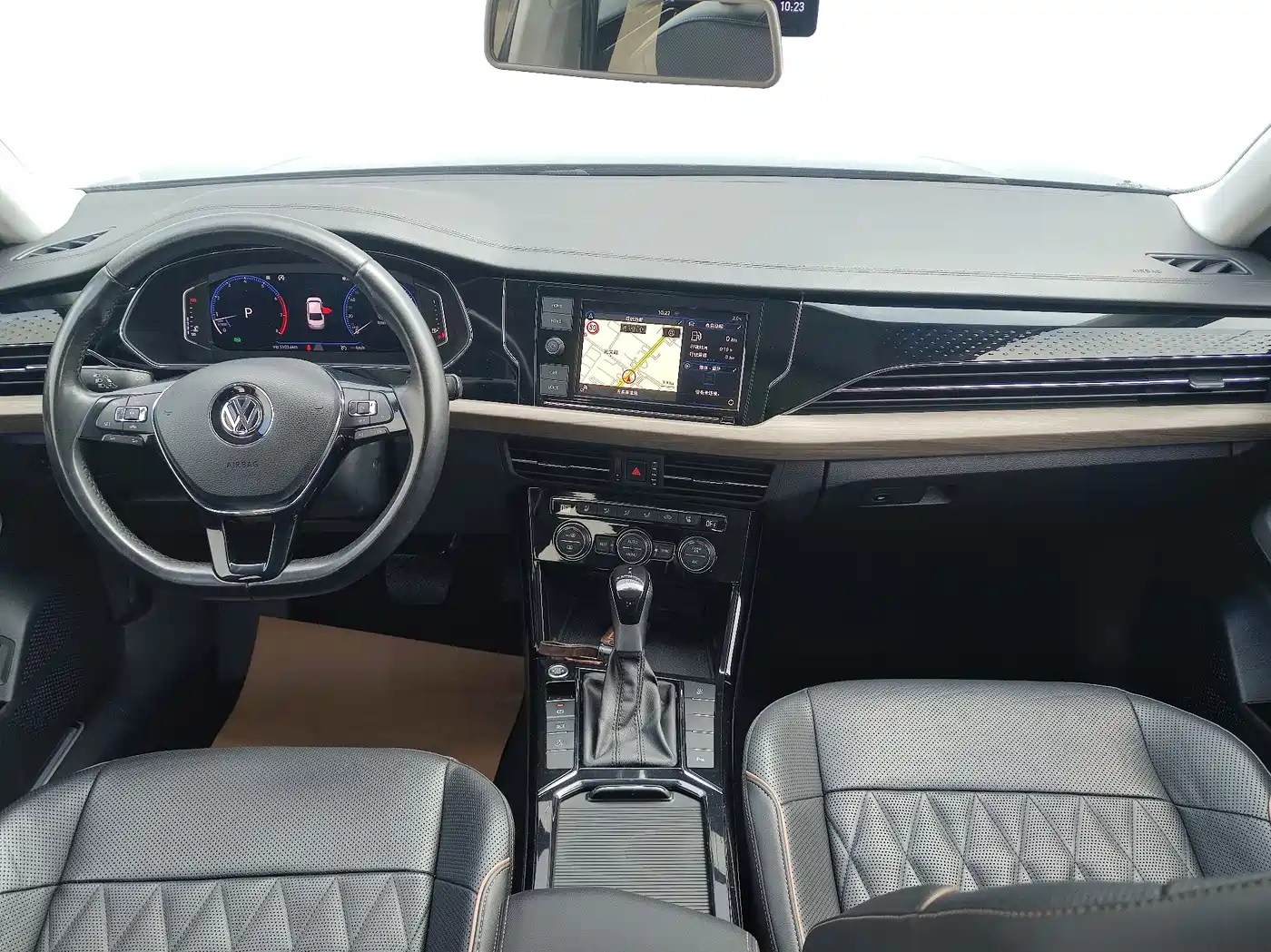Volkswagen Passat 2019 330TSI Luxury Edition China VI фото 11