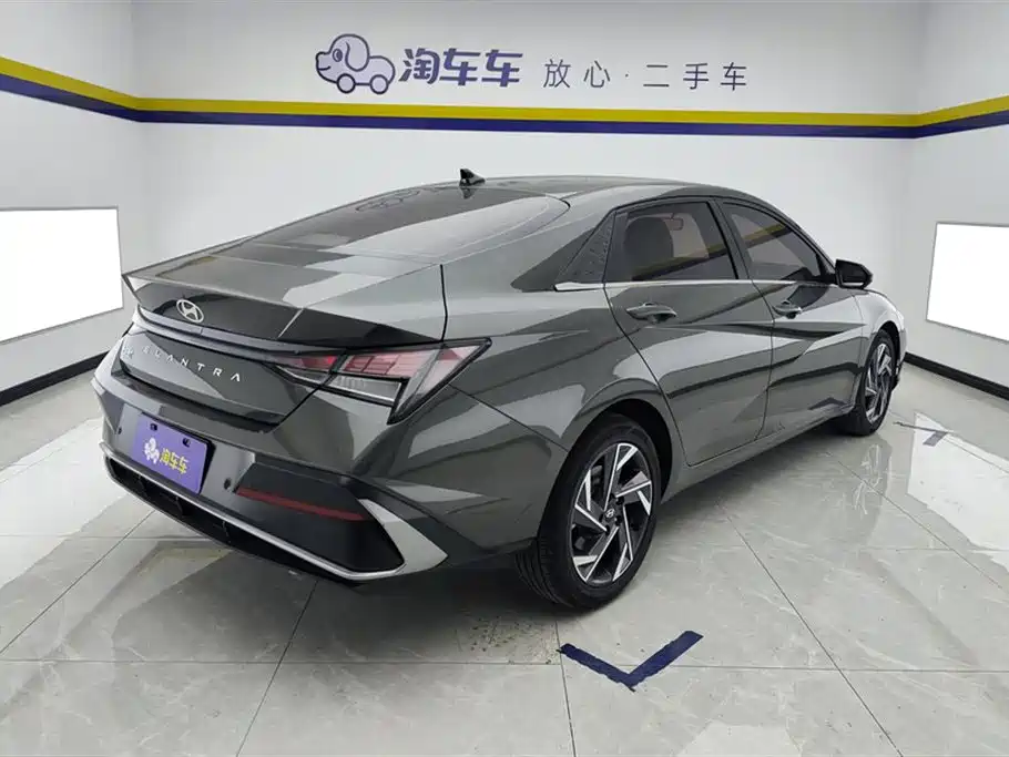 Hyundai Elantra 2023 1.5L CVT GLX Elite Edition фото 3