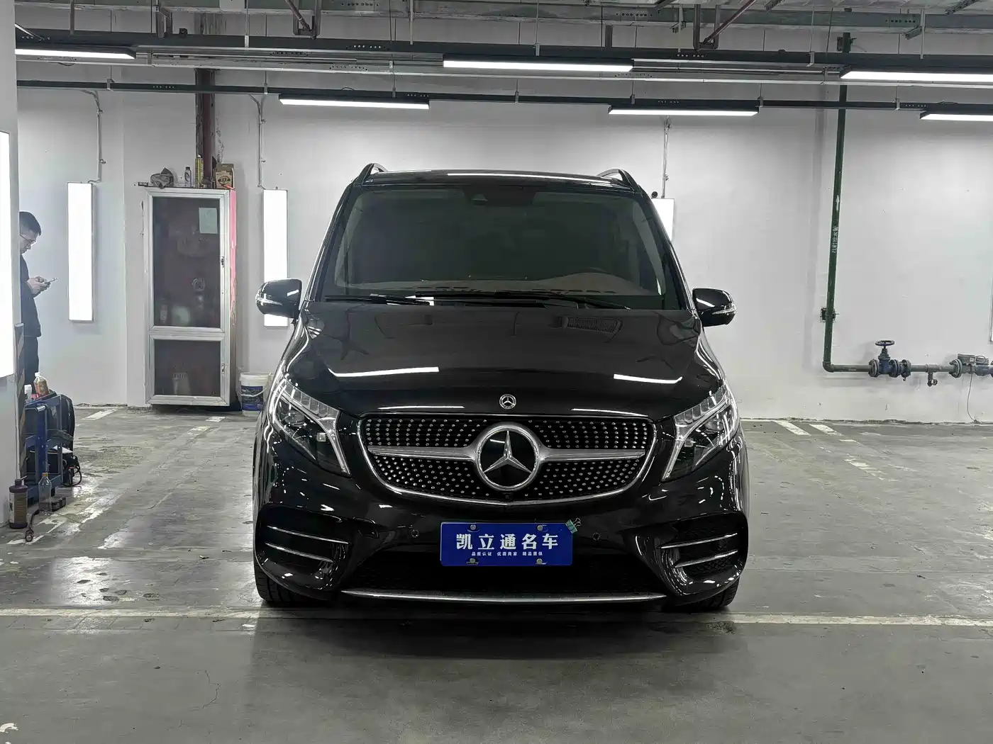 MERCEDES-BENZ V CLASS