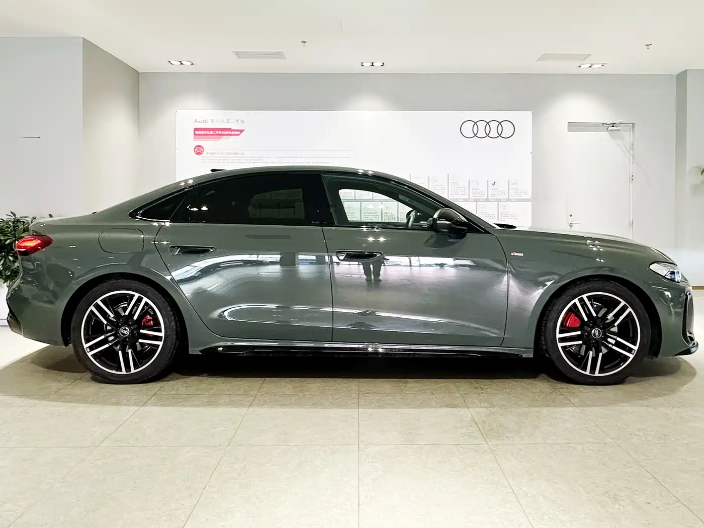 Audi A5L 2025 2.0T Sport Edition quattro фото 3