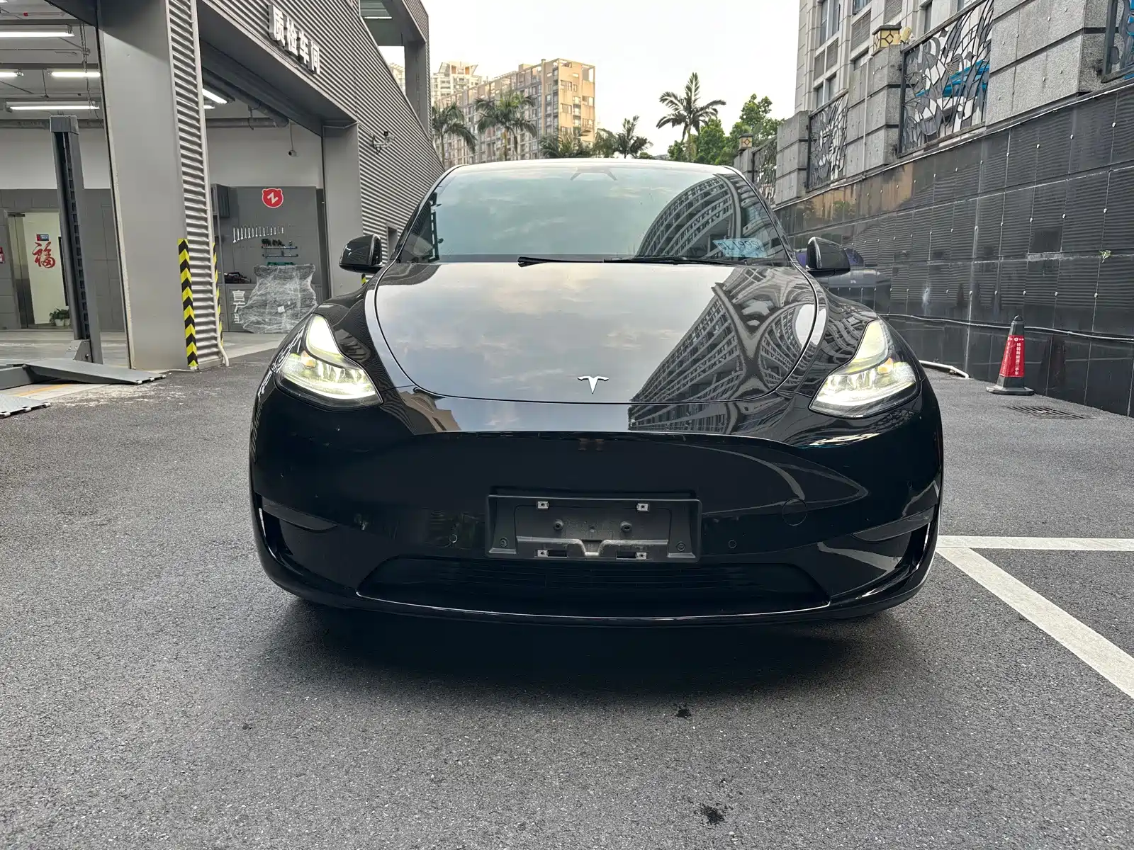 Фото 3 - Tesla Model Y
