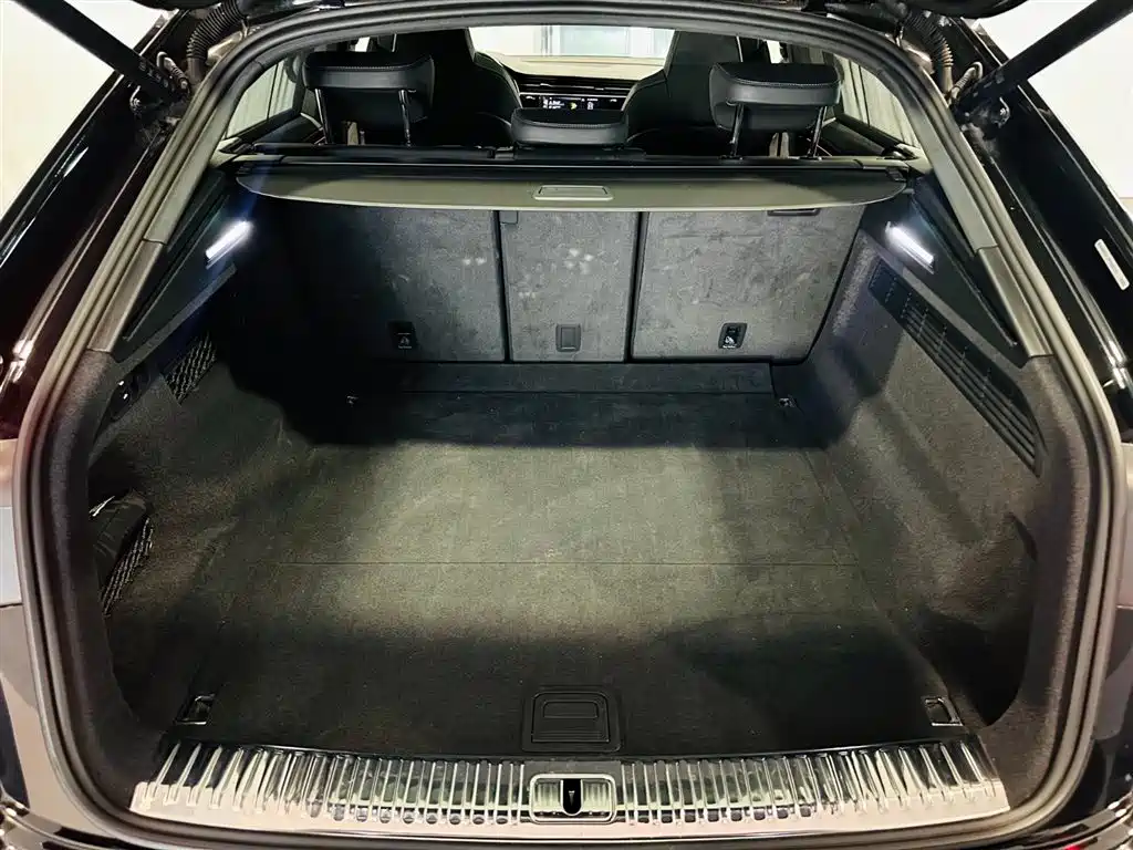 Audi Q8 2023 55 TFSI Premium Sport фото 6