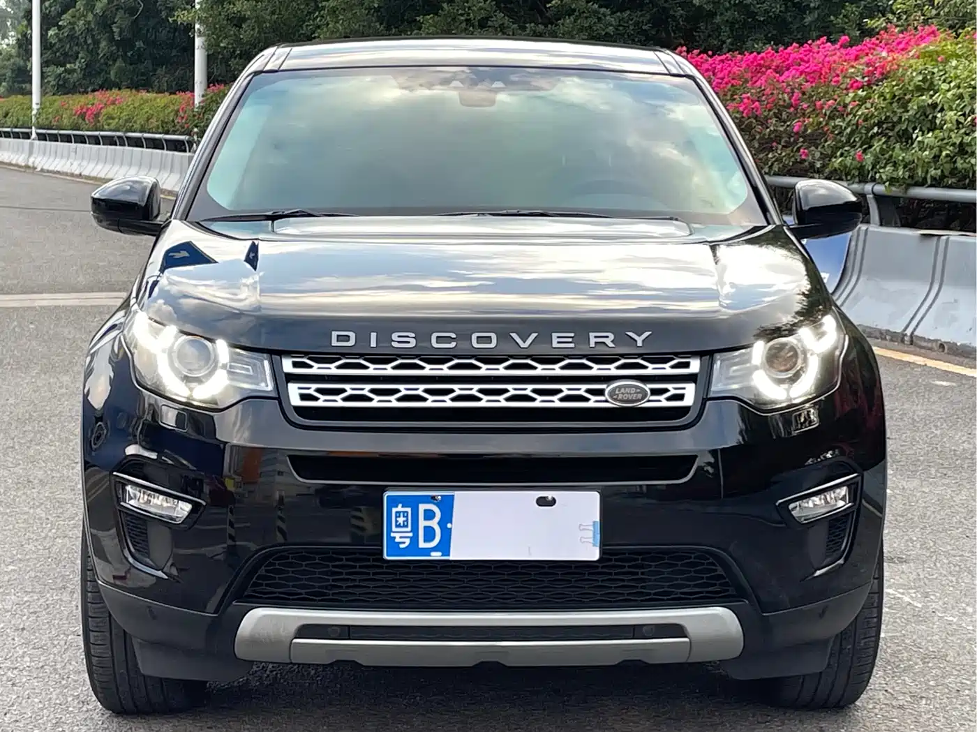 Land Rover Discovery Sport 2016 2.0T HSE фото 2