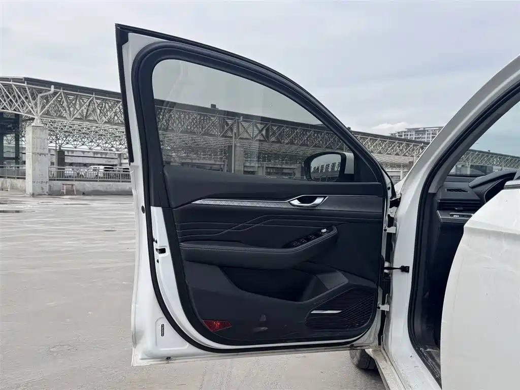 GEELY AUTOMOBILE XINGRUI