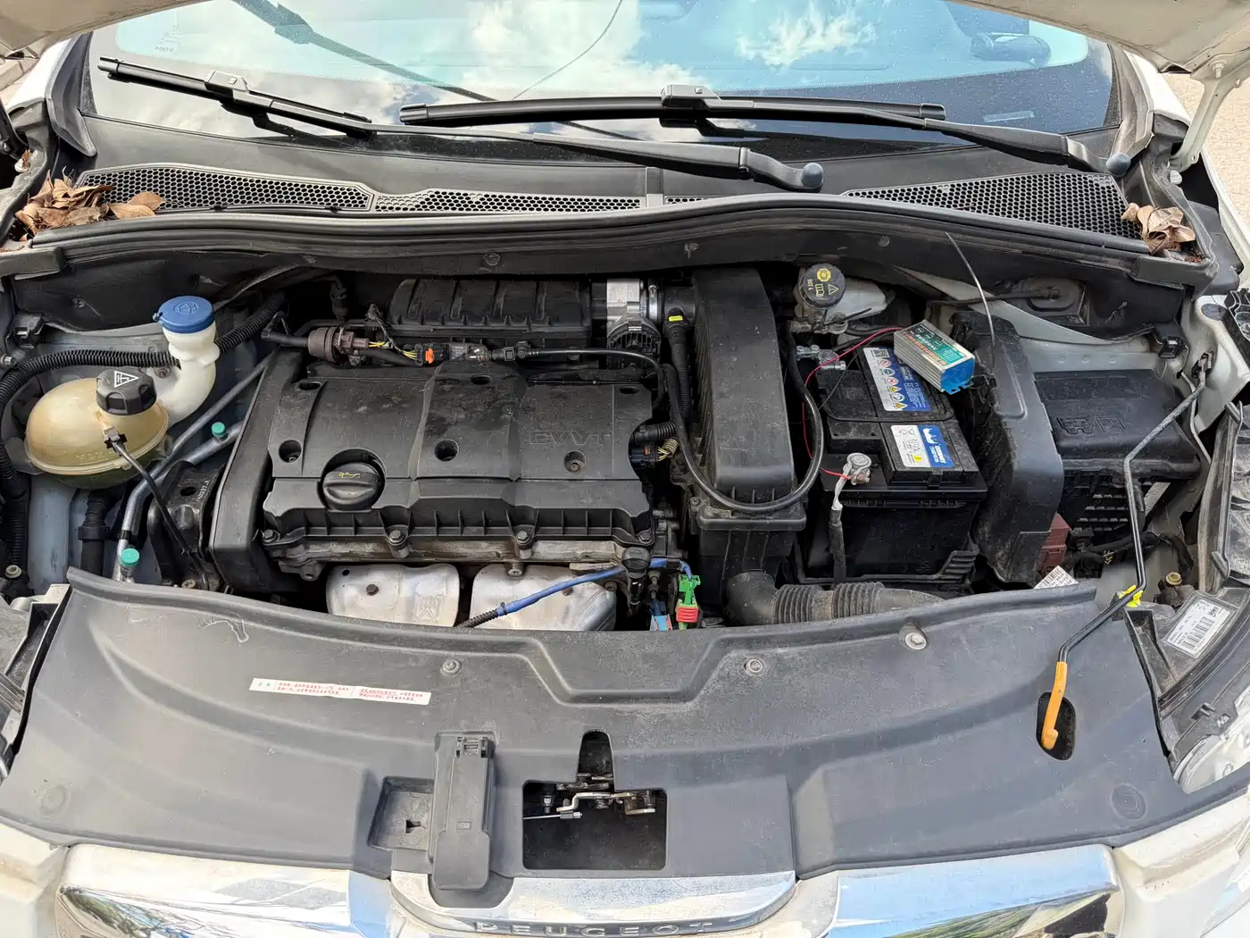 Peugeot 2008 2014 1.6L Automatic Navigation Edition фото 25