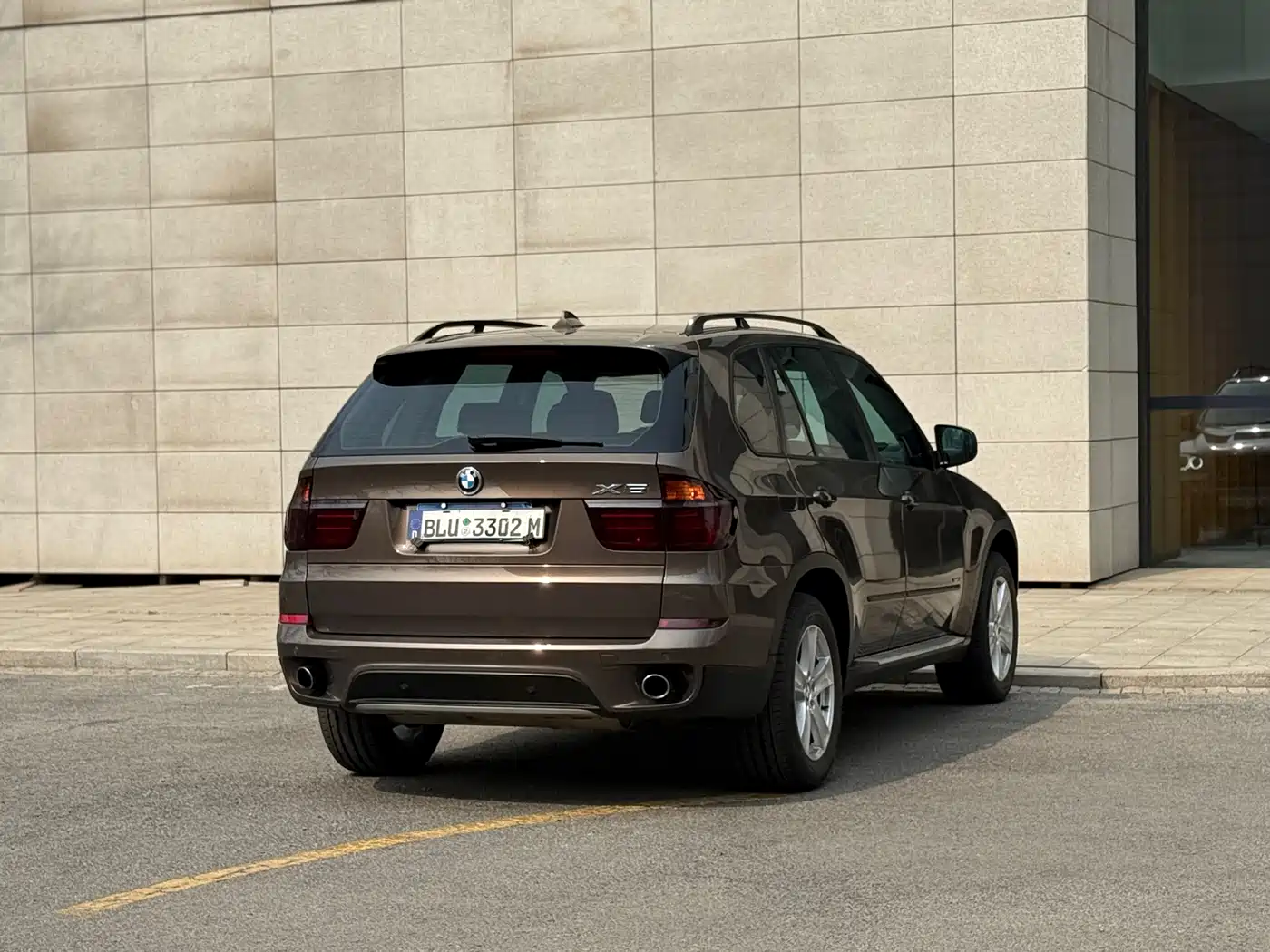 BMW X5 (Import) 2011 xDrive35i Leading Edition фото 19