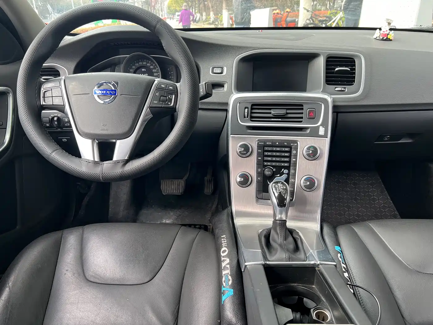 Фото 11 - Volvo S60