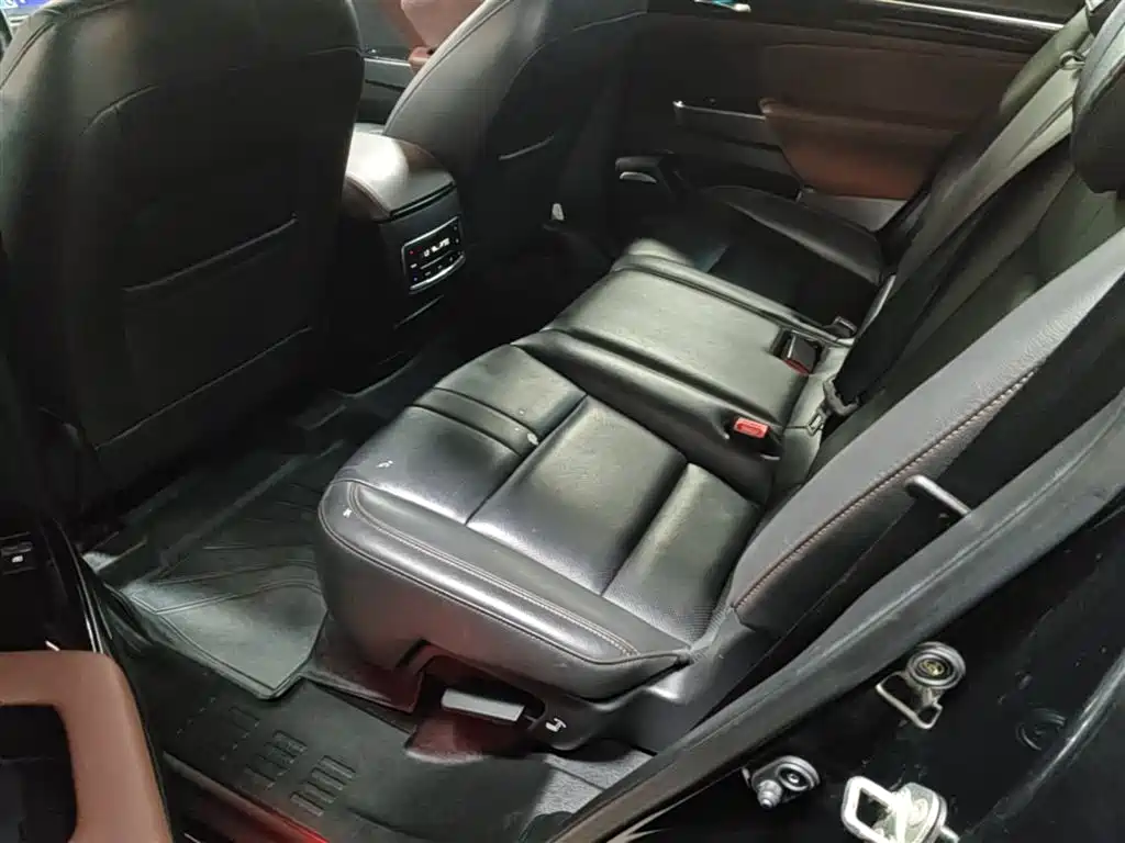 GAC Trumpchi Trumpchi GS8 2017 320T 2WD Luxury Smart Connect (7-seater) фото 17