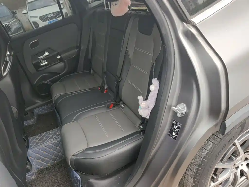 MERCEDES-BENZ GLA AMG