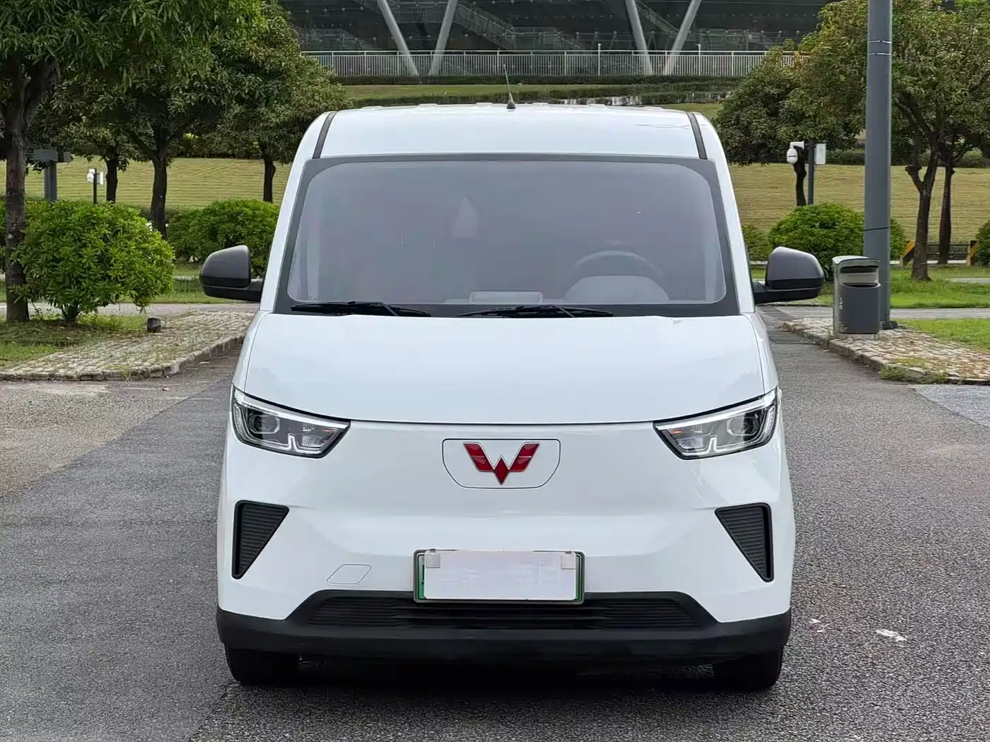 Wuling Motors Wuling Yangguang 2024 2024 300KM Comfort Bus Version 75kW