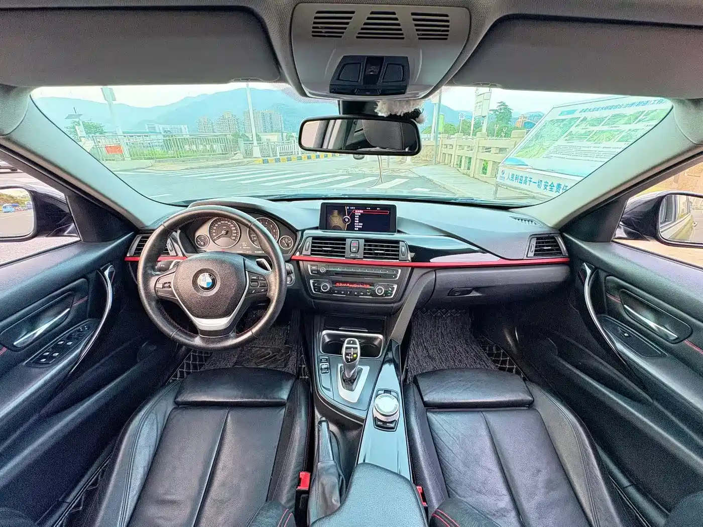 BMW 3 Series (Import) 2013 320i Sport Design Package фото 9