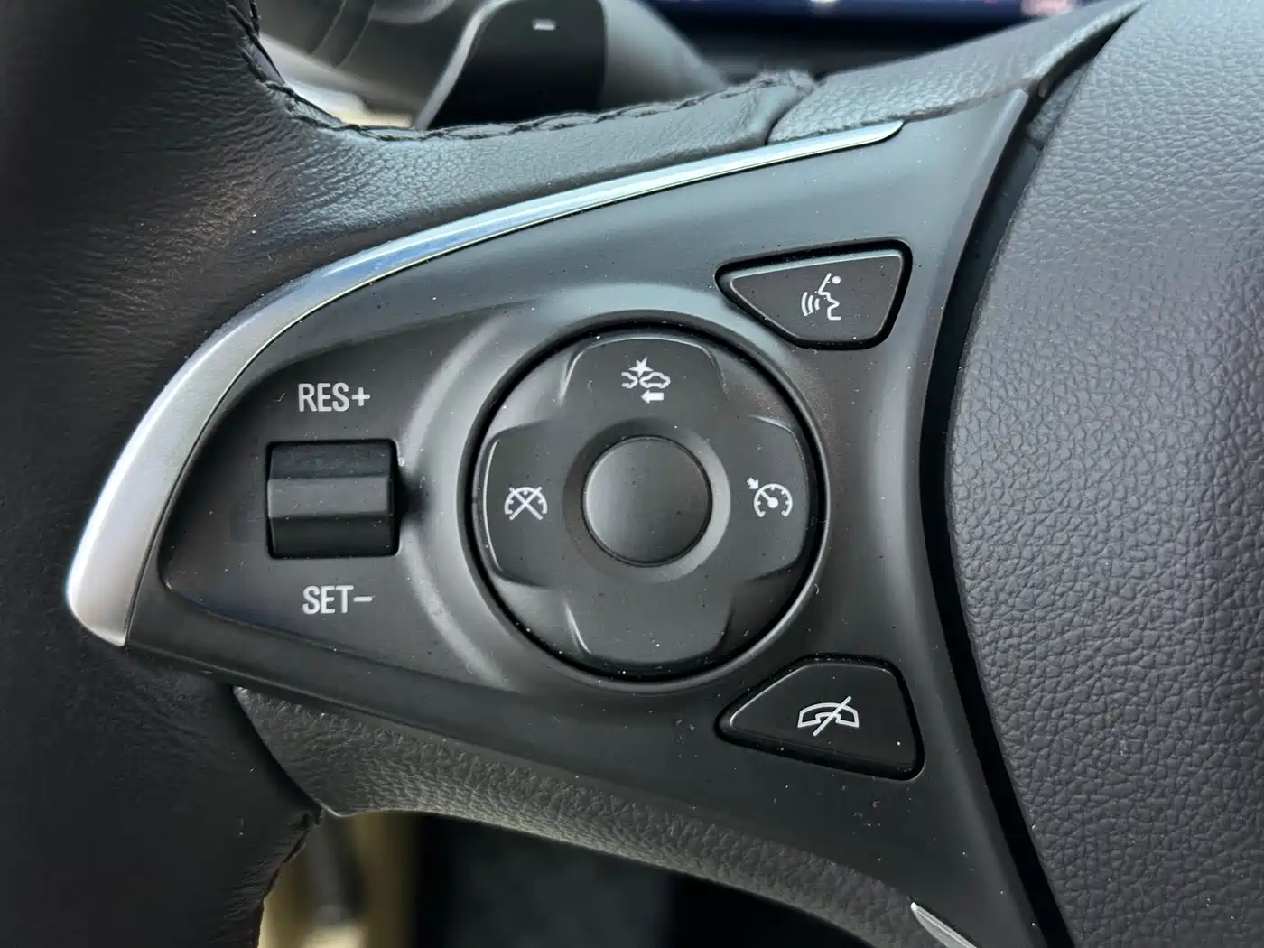 Buick GL8 2023 ES Landmaster Exclusive фото 21