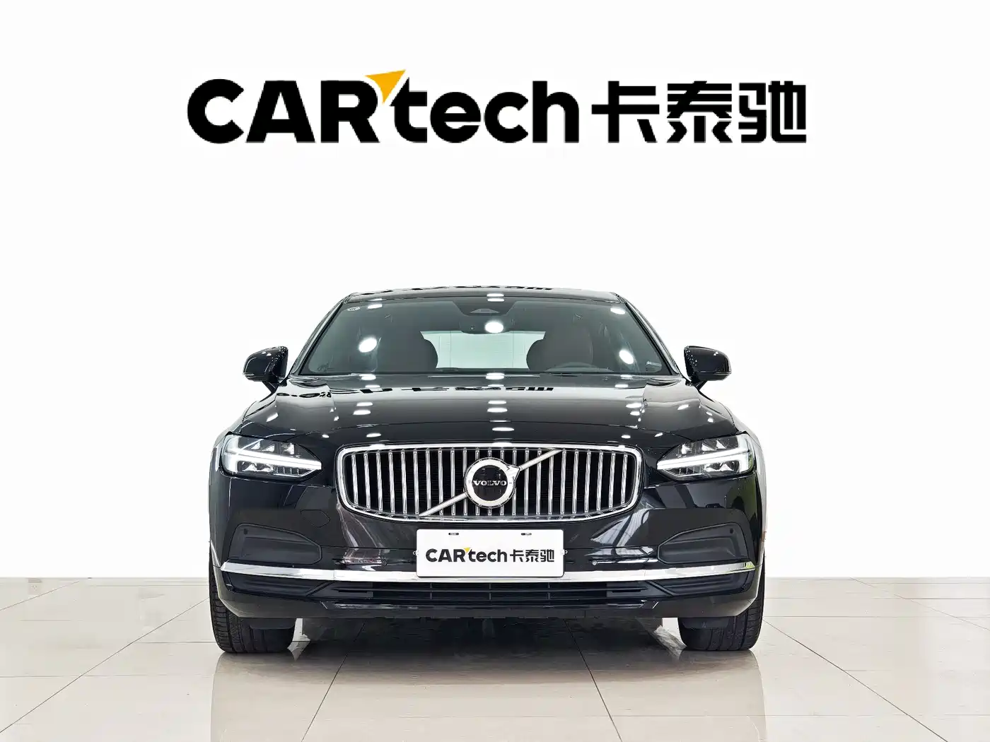 Volvo S90 2024 B5 Momentum Luxury Edition фото 2