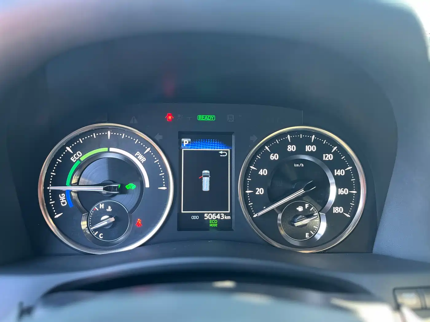 Lexus LM 2020 300h 4-Seat Imperial Edition фото 11