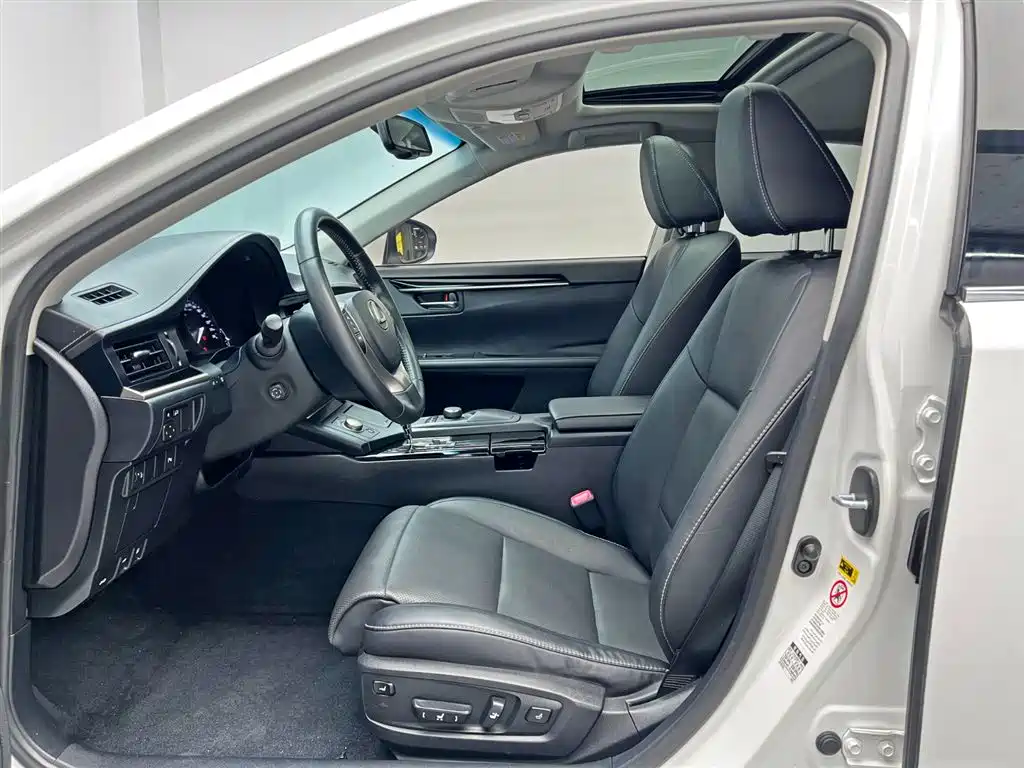 Lexus ES 2014 250 Elite Edition фото 14