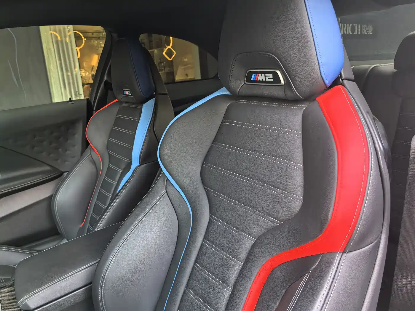 BMW M2 2024 M2 фото 15