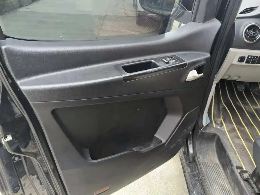 JAC Refine M3 2017 2016 IKEA Edition 2.0L Luxury Smart