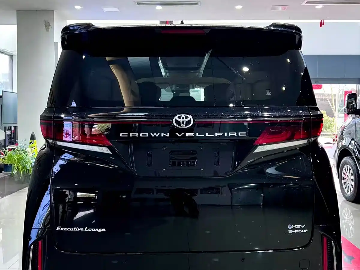 Toyota Vellfire 2025 Crown Hybrid 2.5L Ink Gold Executive Edition фото 11