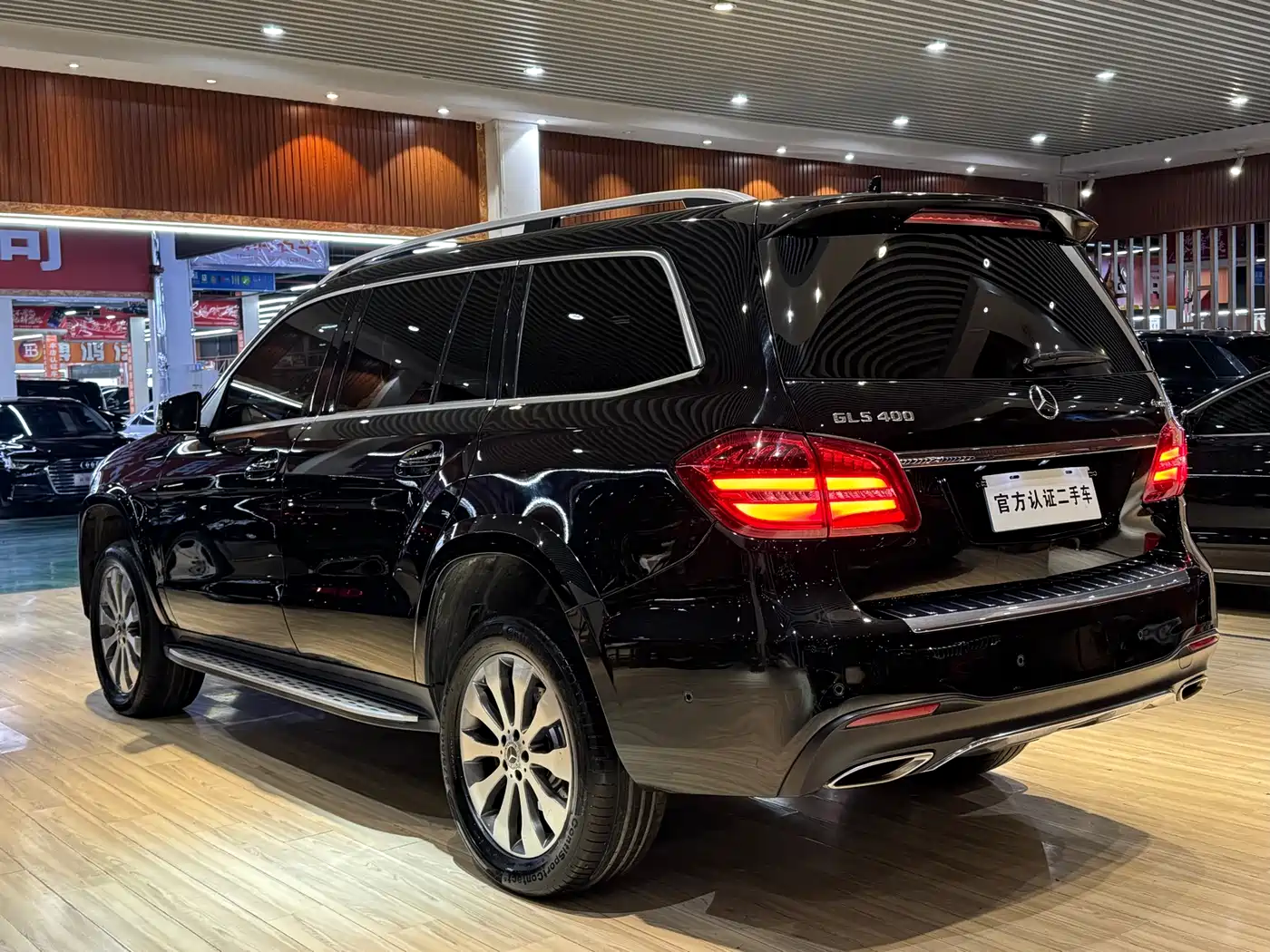 Mercedes-Benz GLS 2019 GLS 400 4MATIC Dynamic Collector's Edition фото 12