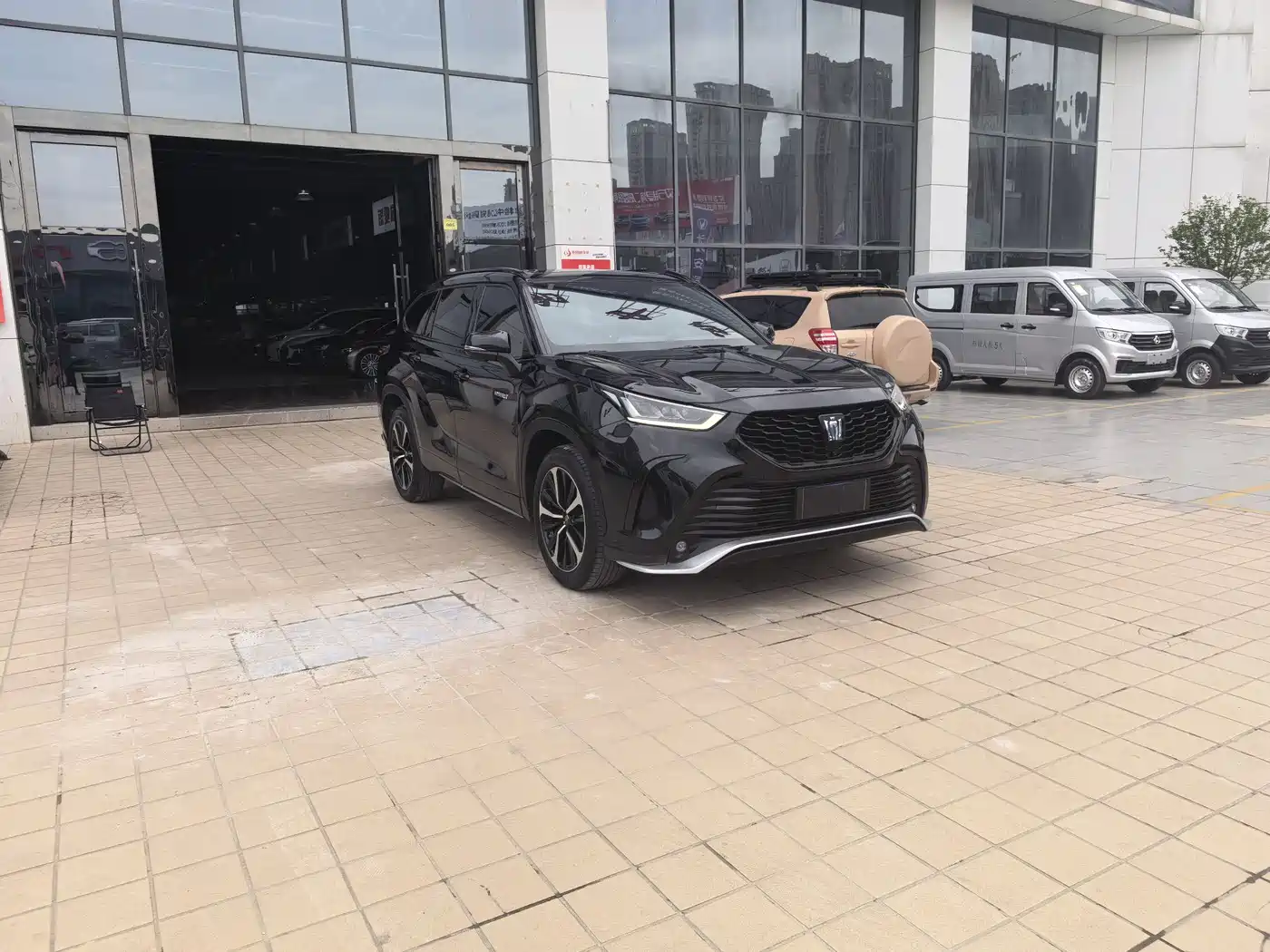 Toyota Crown Kluger 2023 2.5L HEV AWD Luxury Edition фото 3