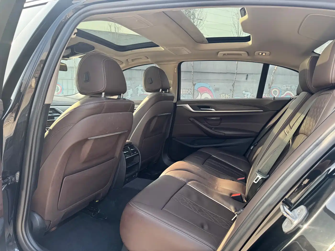 BMW 5 Series New Energy 2020 530Le Luxury Package фото 9