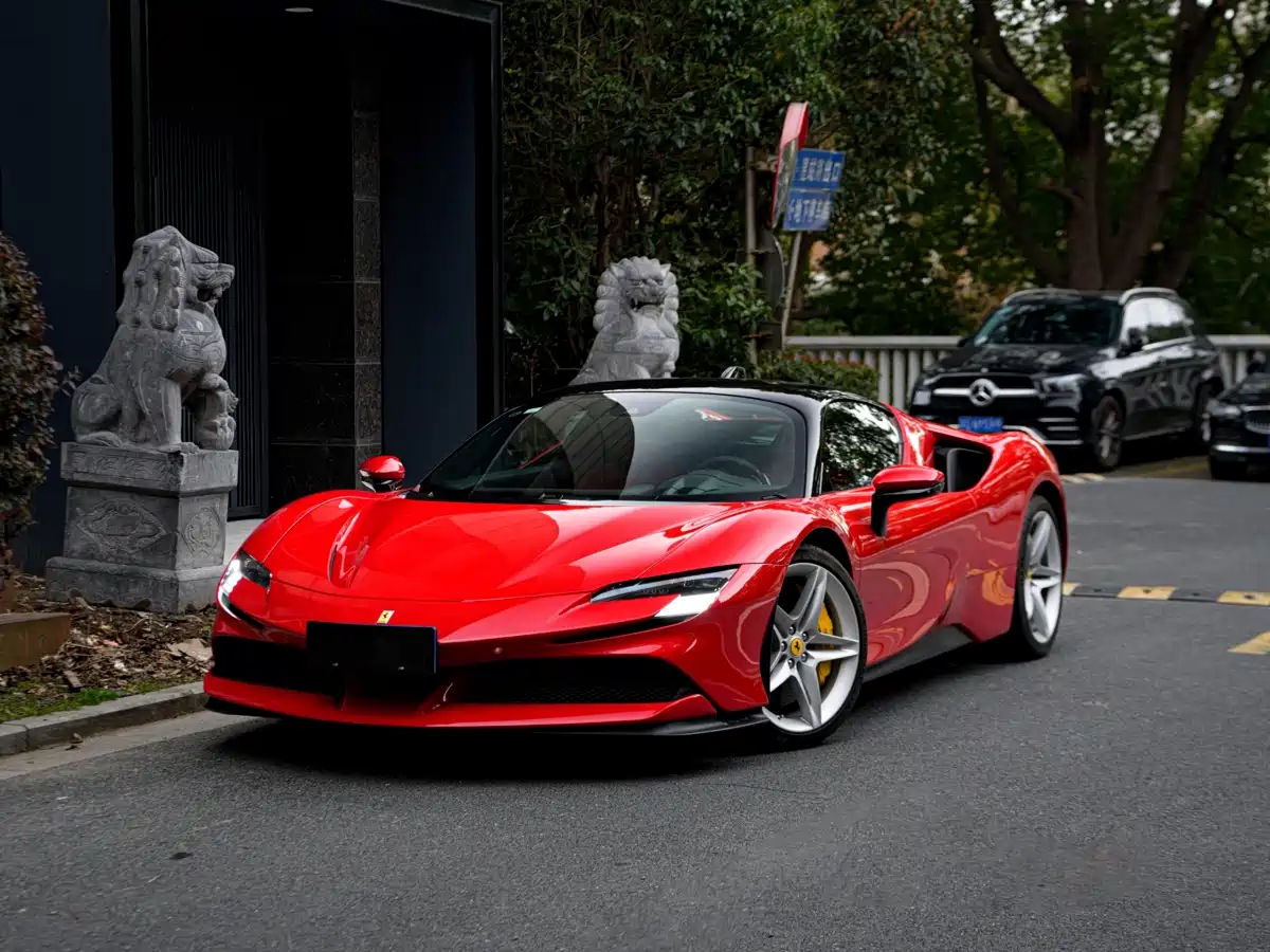 FERRARI SF90