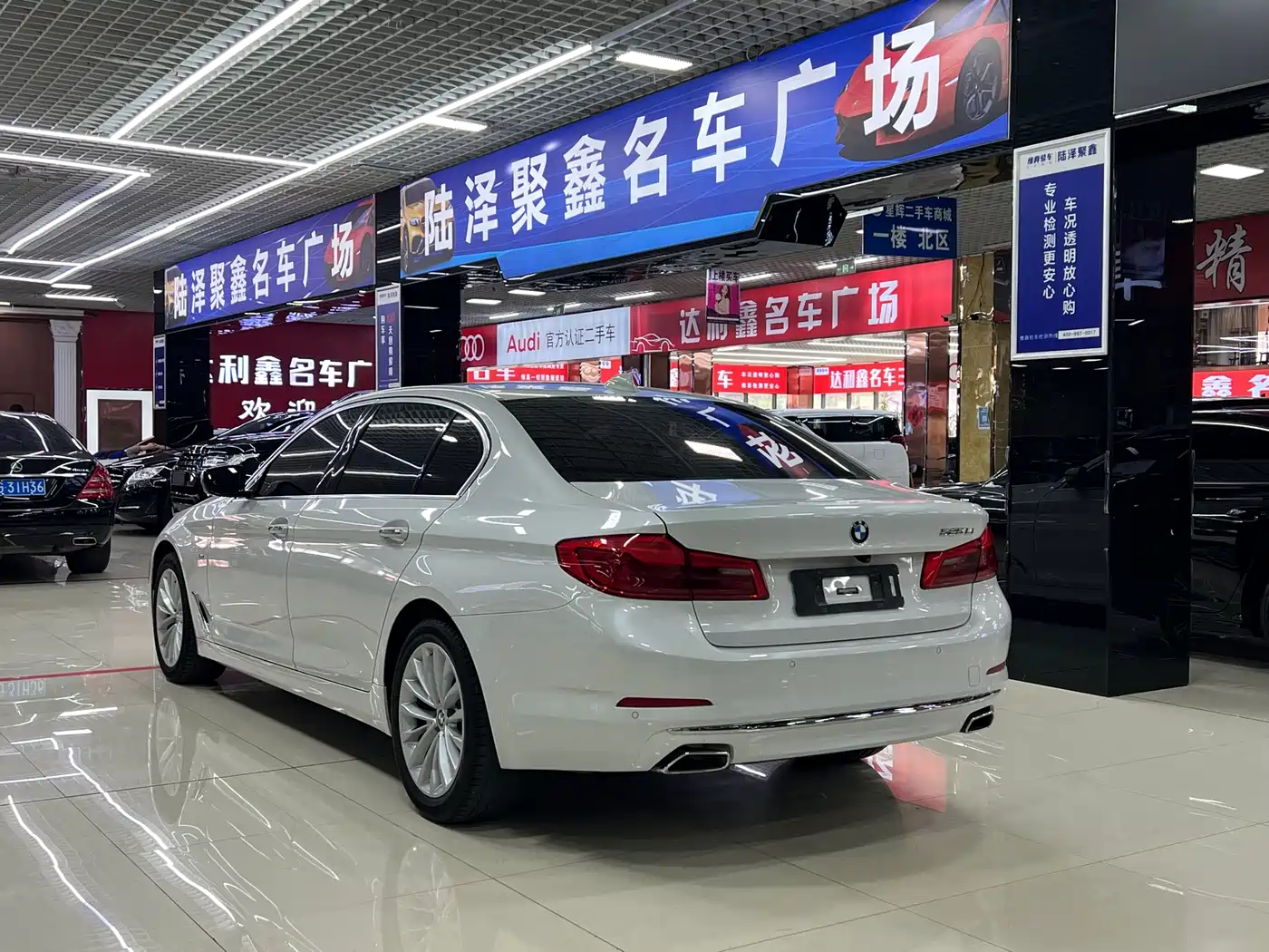 BMW 5 Series 2018 525Li Luxury Package фото 15