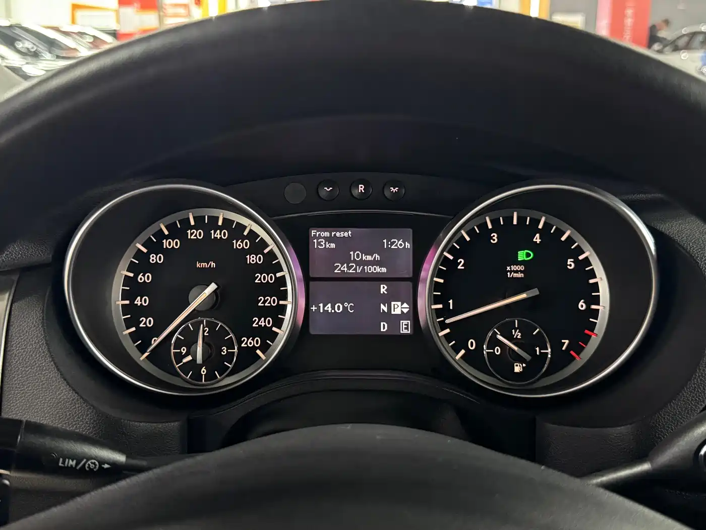 Mercedes-Benz R-Class 2017 R 320 4MATIC Business Collector's Edition фото 10