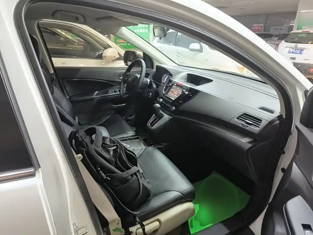 Фото 25 - Honda CR-V