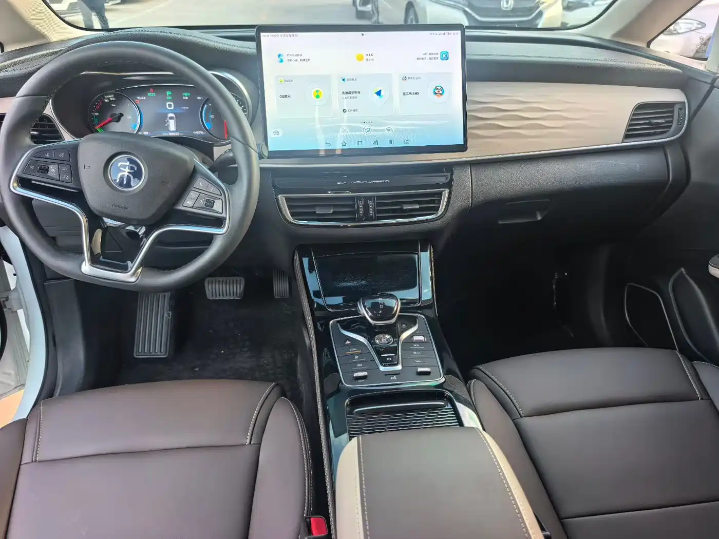 BYD Song MAX New Energy 2022 DM-i 105KM Executive Edition фото 8