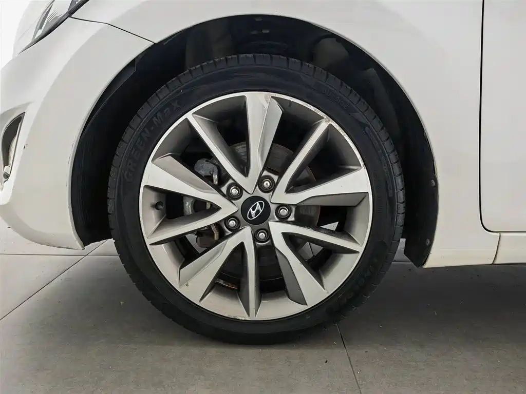 Hyundai Langdong 2015 1.6L Auto Exclusive фото 17