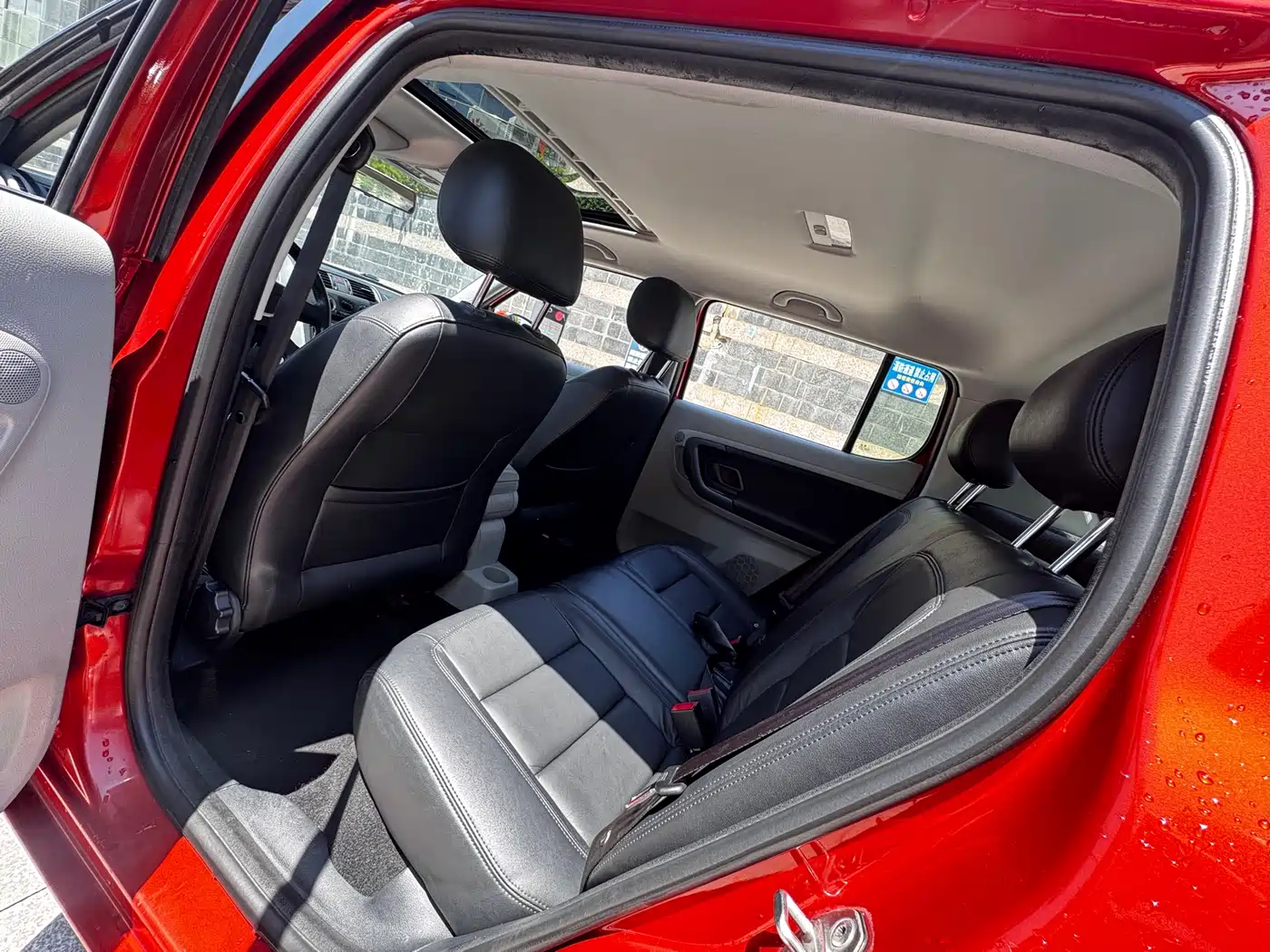 Škoda Fabia 2012 1.6L Auto Crystal Edition фото 7