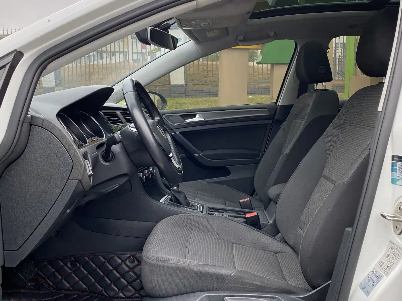 Volkswagen Golf (Import) 2019 1.8TSI Wagon фото 16